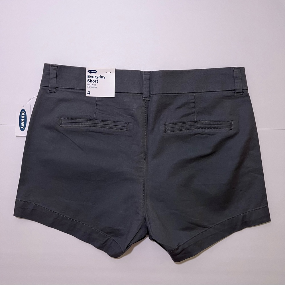 NWT Old Navy Everyday Short Mid-Rise 3.5” Inseam Blank Slate Gray Size 04 - Picture 3 of 6